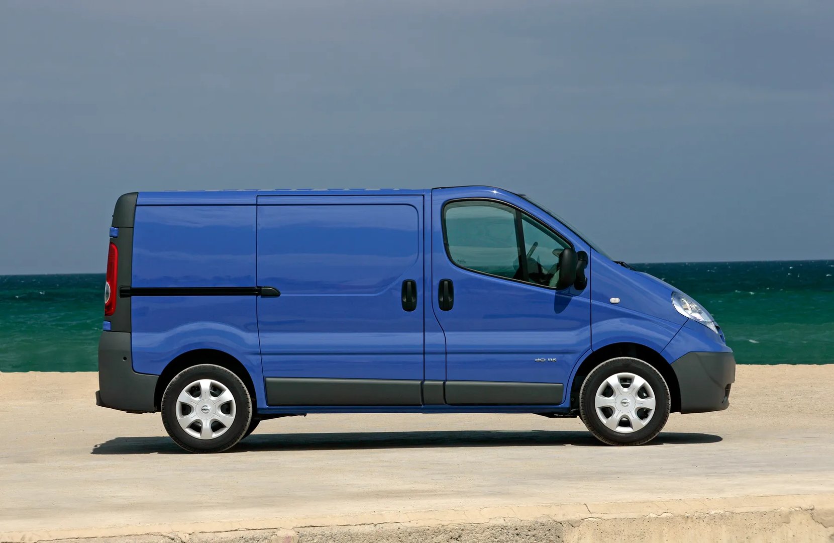 Nissan_Primastar_1_generation_restyling__Van__3.jpg