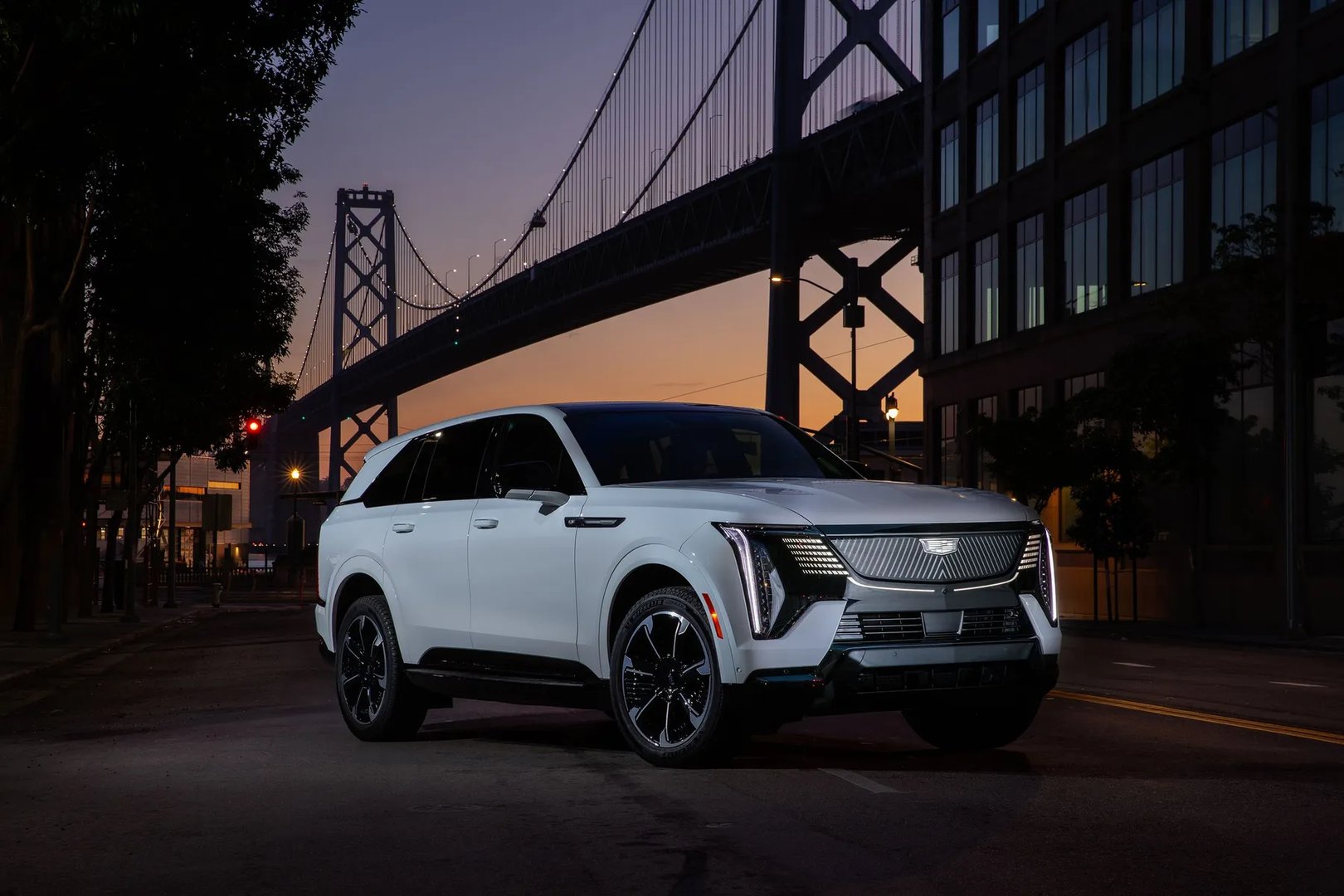 cadillac_Escalade_IQ_1_generation__SUV_5-doors__5.jpg