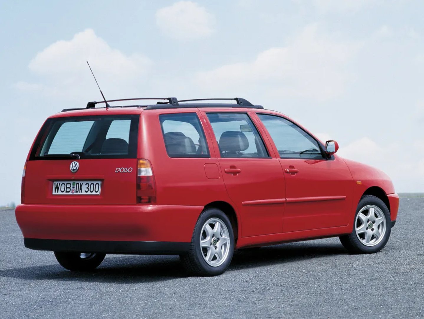 Volkswagen_Polo_3_generation__Estate_5-door__1.jpg