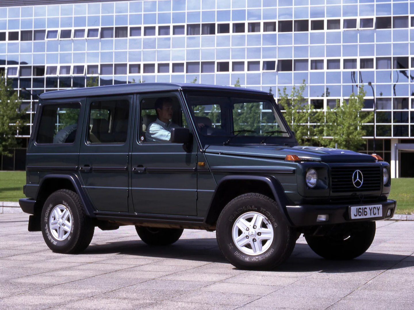 Mercedes_G-Class_2_generation__SUV_5-doors__6.jpg