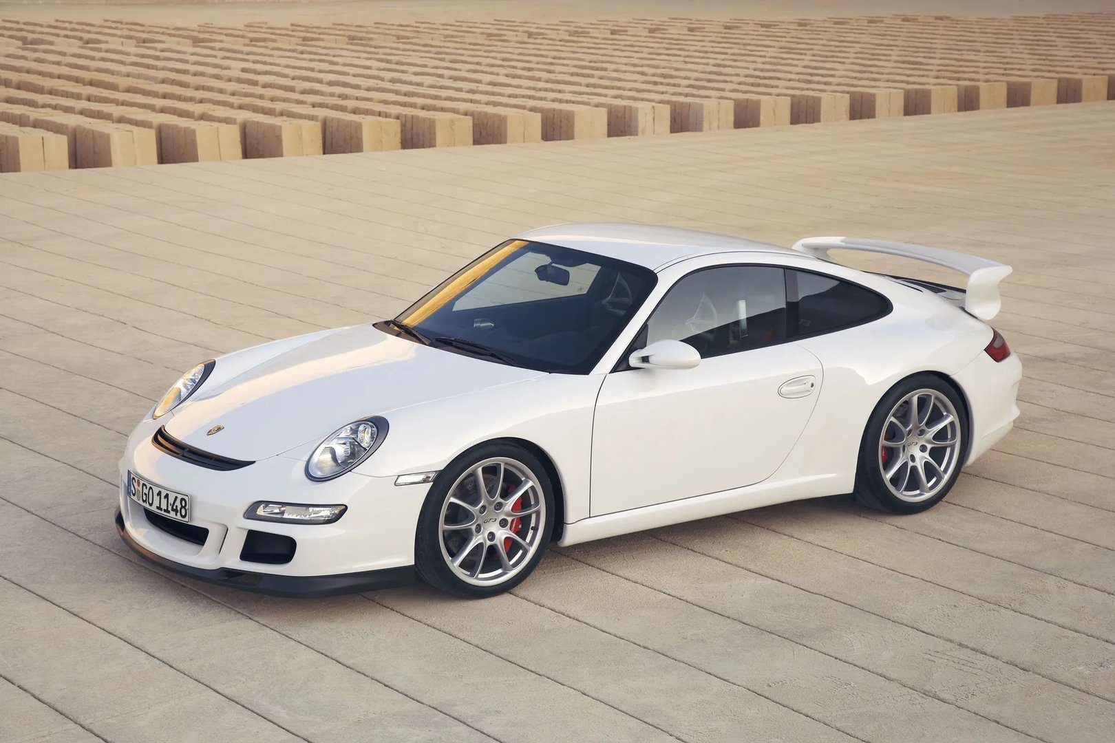 Porsche_911_GT3_2_generation__Coupe__4.jpg