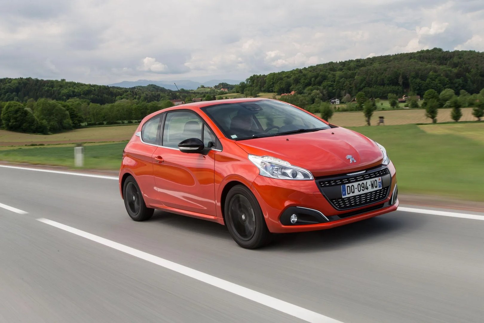 1 generation, restyling 