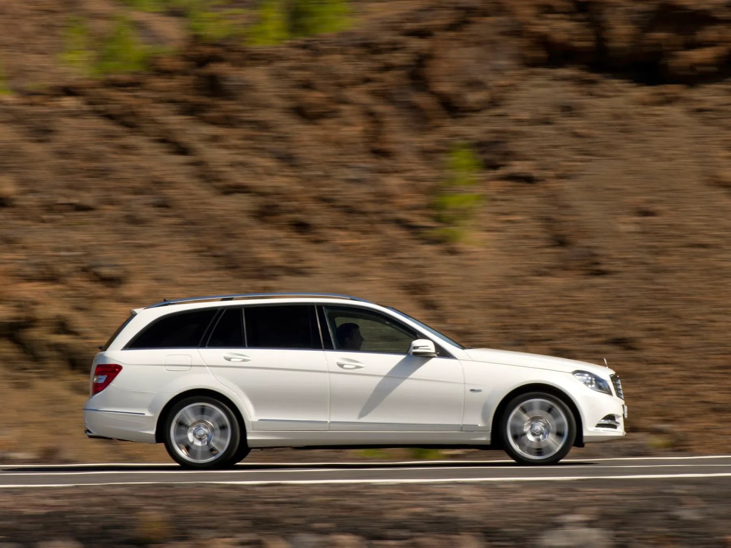 Mercedes_C-Class_3_generation_restyling__Estate_5-door__9.jpg