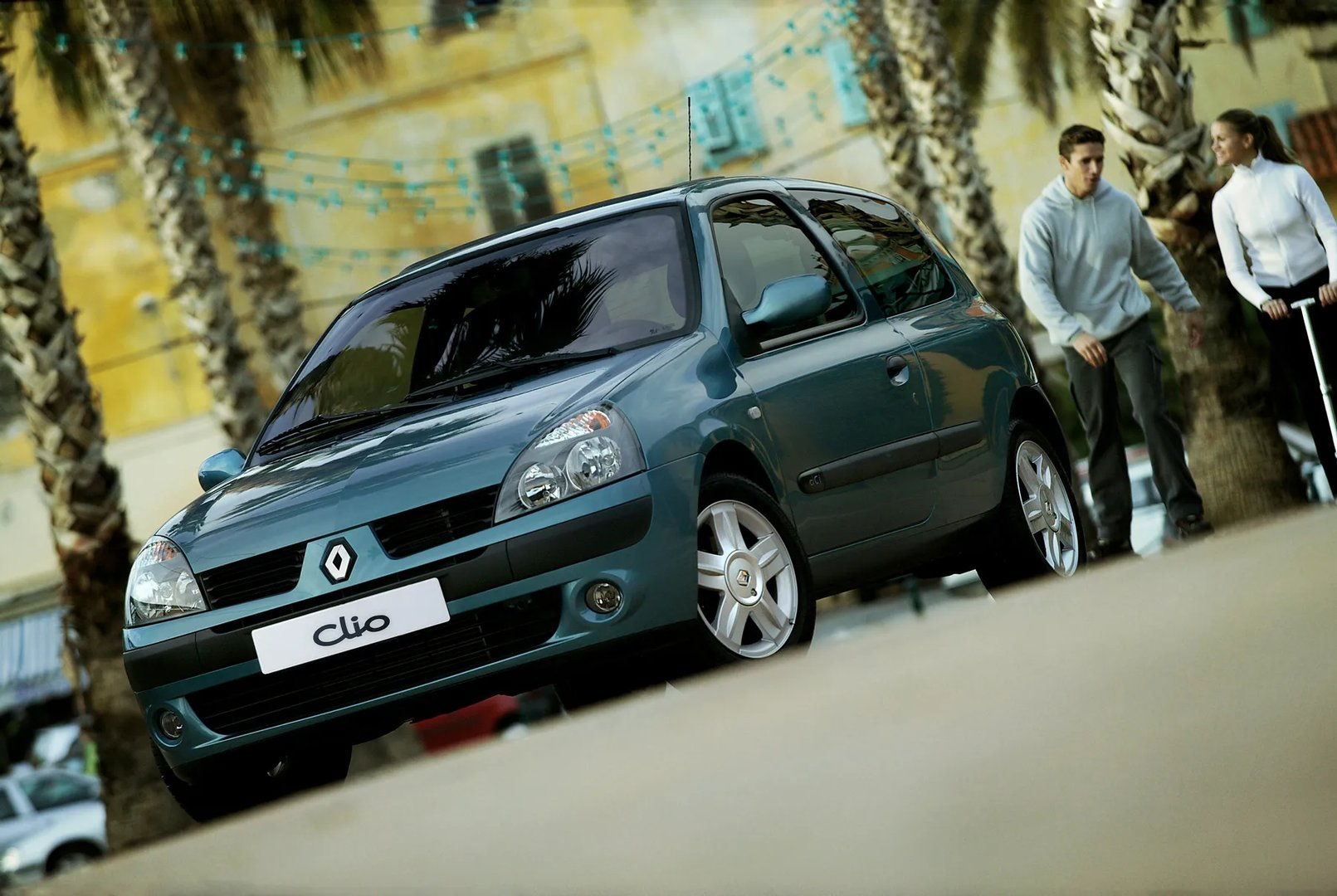 Renault_Clio_2_generation_restyling__Mini_3-doors__9.jpg
