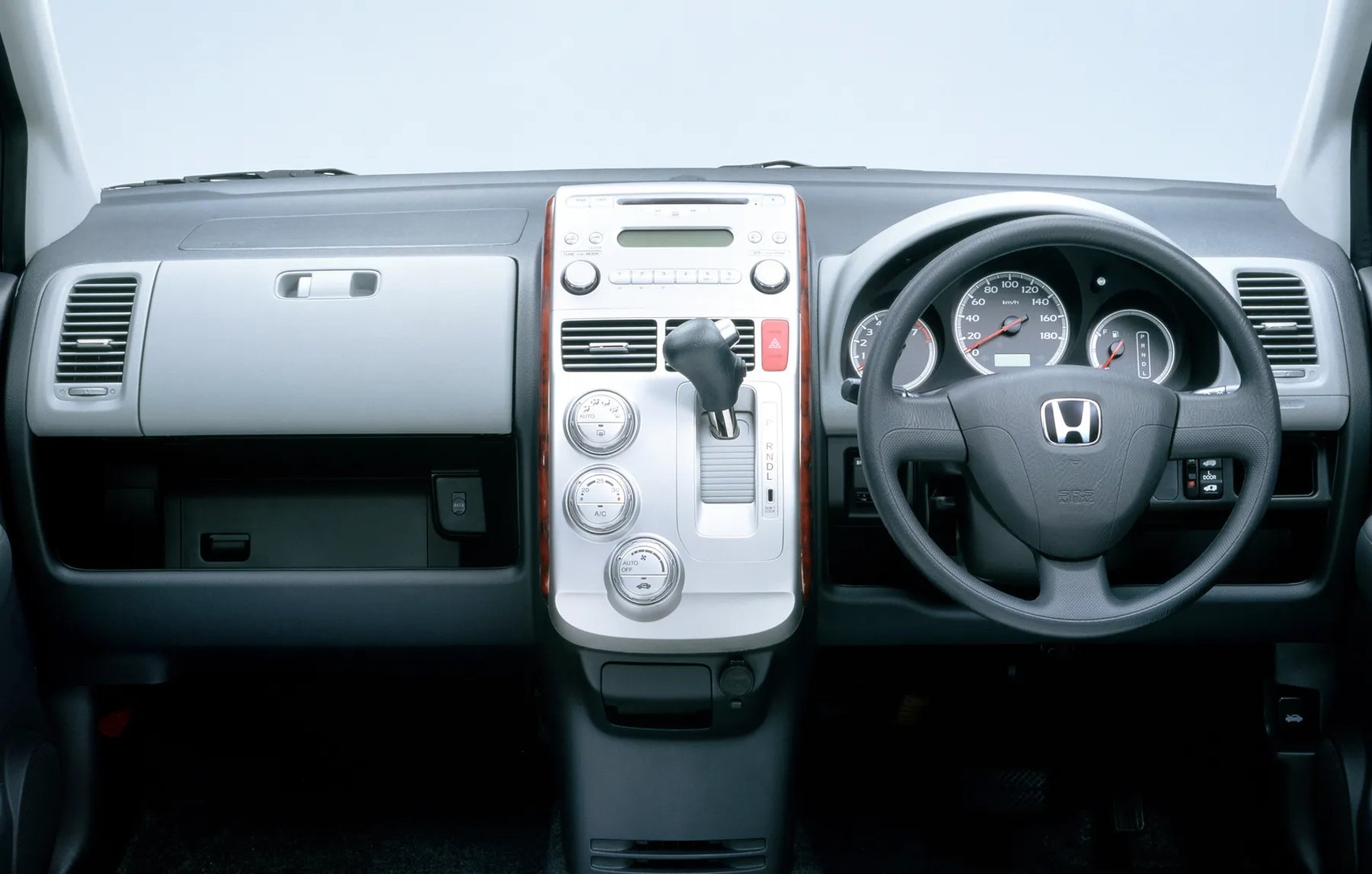 Honda_Mobilio_1_generation_restyling__Compact_Van__2.jpg