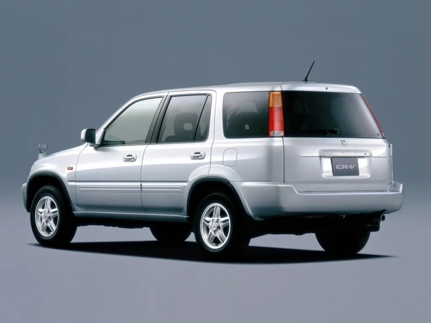 Honda_CR-V_1_generation_restyling__SUV_5-doors__11.jpg