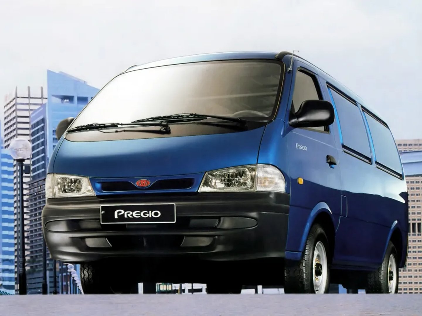 Kia_Pregio_1_generation__Van__2.jpg