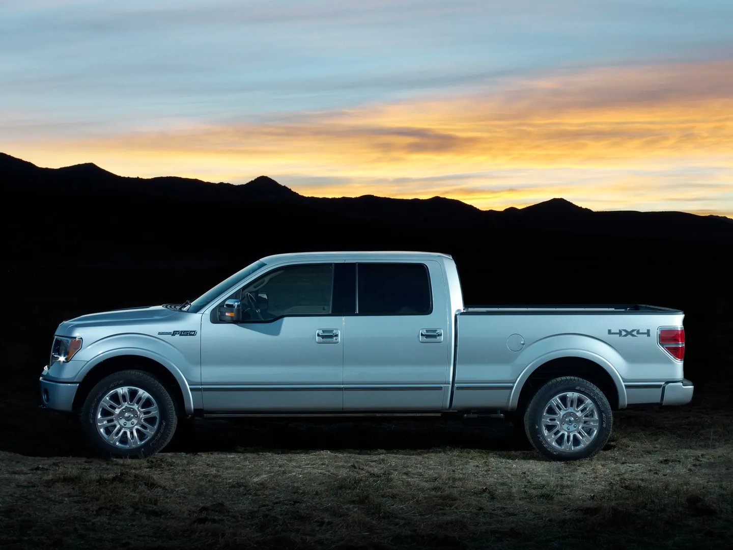 Ford_F-150_12_generation__Pickup_double-cab__9.jpg