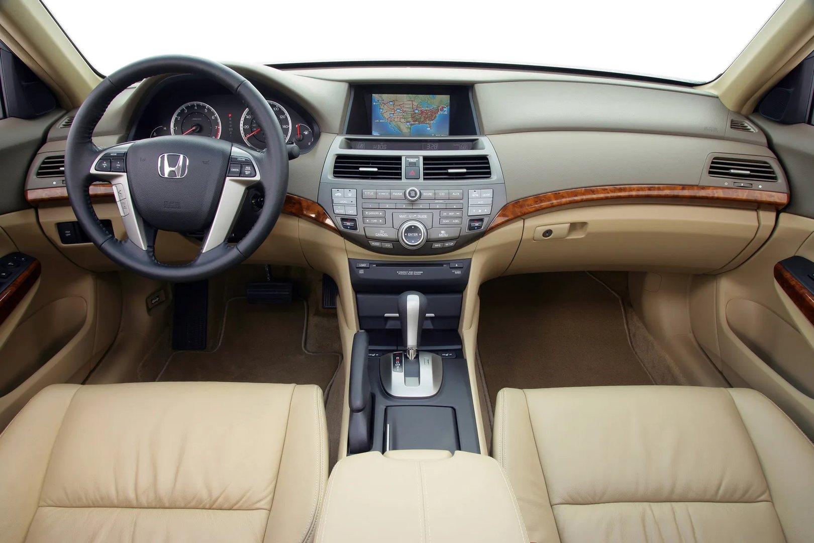 Honda_Accord_(USA)_8_generation__Sedan__12.jpg