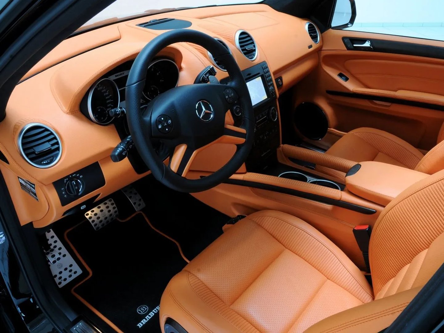 Brabus_ML_63_Biturbo_1_generation__SUV_5-doors__5.jpg