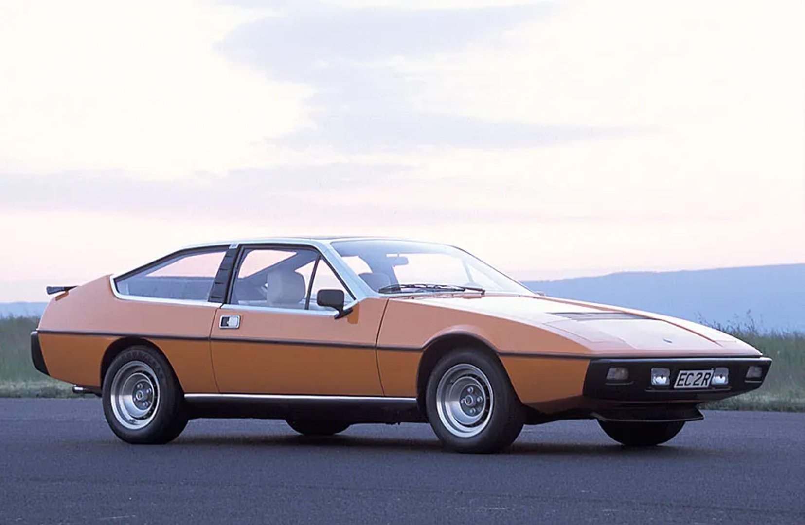 Lotus_Eclat_1_generation__Coupe__2.jpg