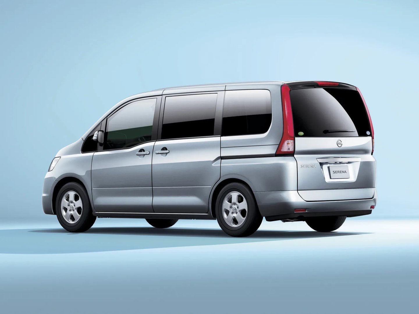 Nissan_Serena_3_generation__Minivan__2.jpg