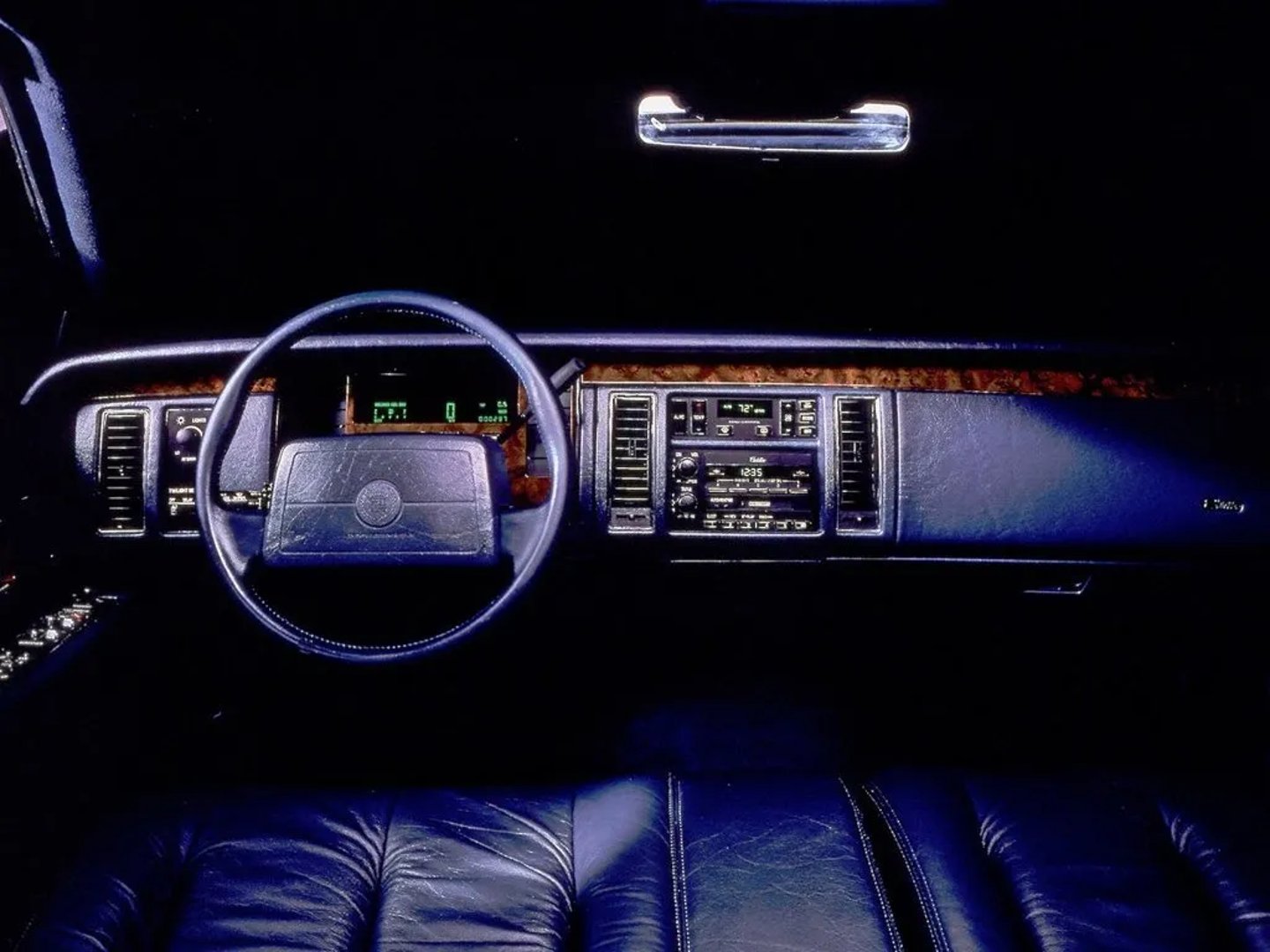 Cadillac_Fleetwood_3_generation__Sedan__5.jpg