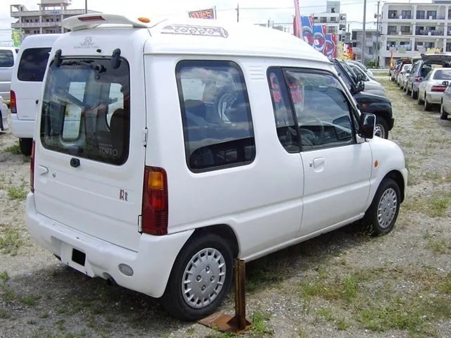 Mitsubishi_Toppo_1_generation__Mini_3-doors__1.jpg