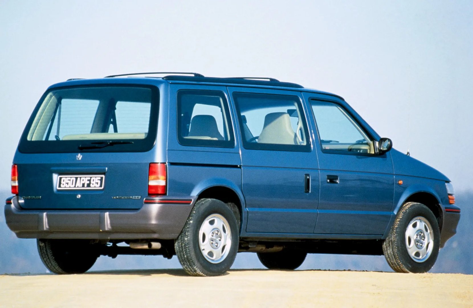 Chrysler Grand Voyager 2 generation