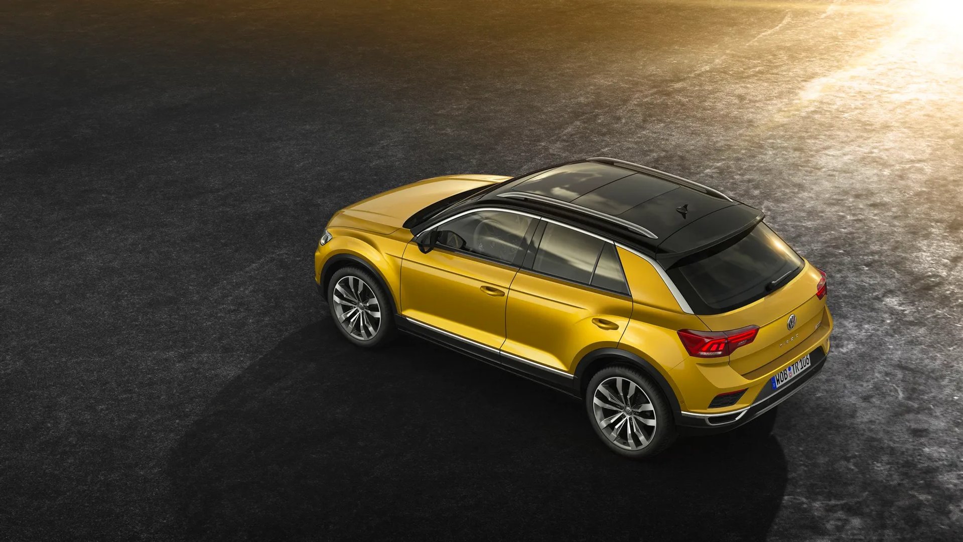 Volkswagen_T-Roc_1_generation__SUV_5-doors__1.jpg