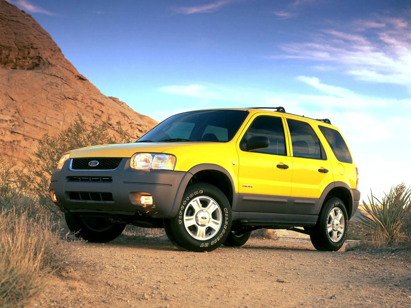 Ford_Escape_1_generation__SUV_5-doors__7.jpg