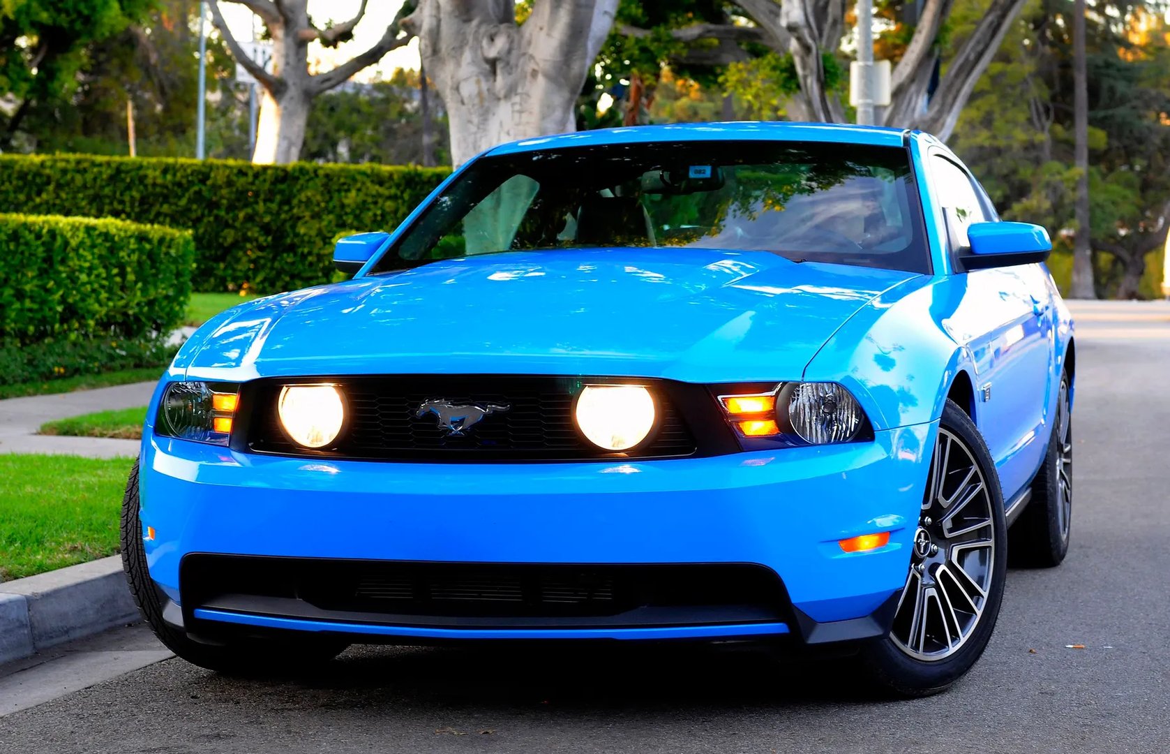 Ford_Mustang_5_generation_restyling__Coupe__6.jpg