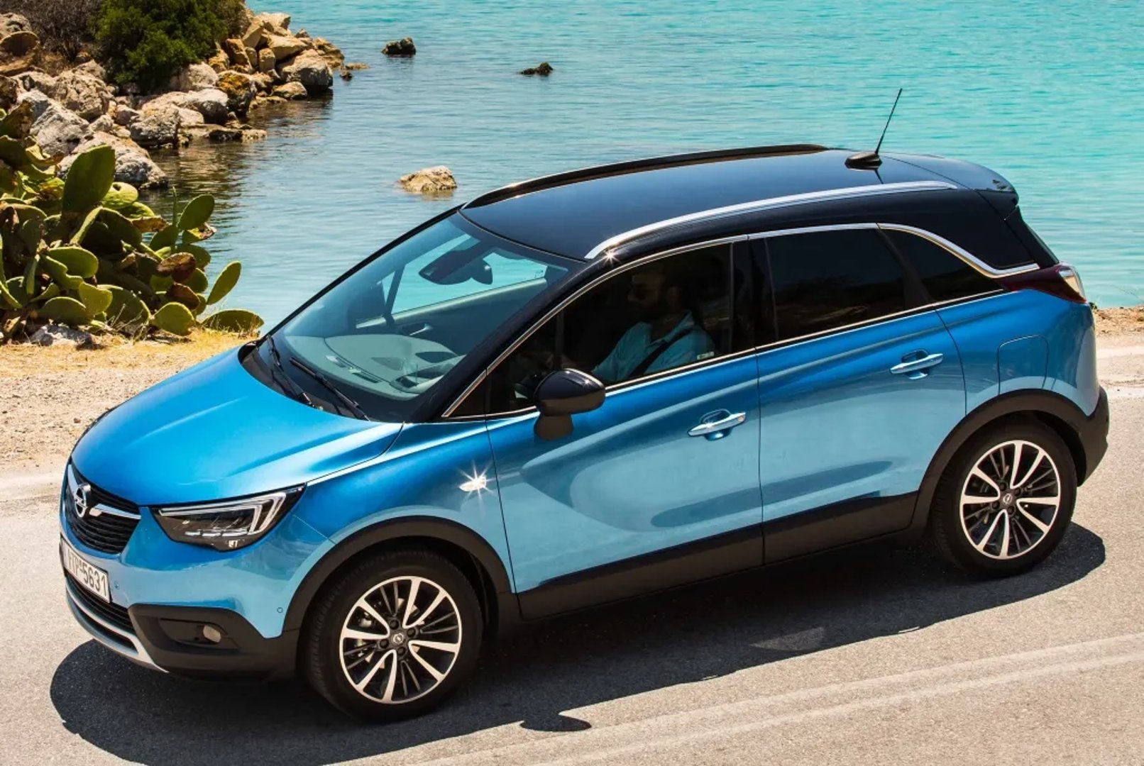 Opel_Crossland_X_1_generation__SUV_5-doors__5.jpg