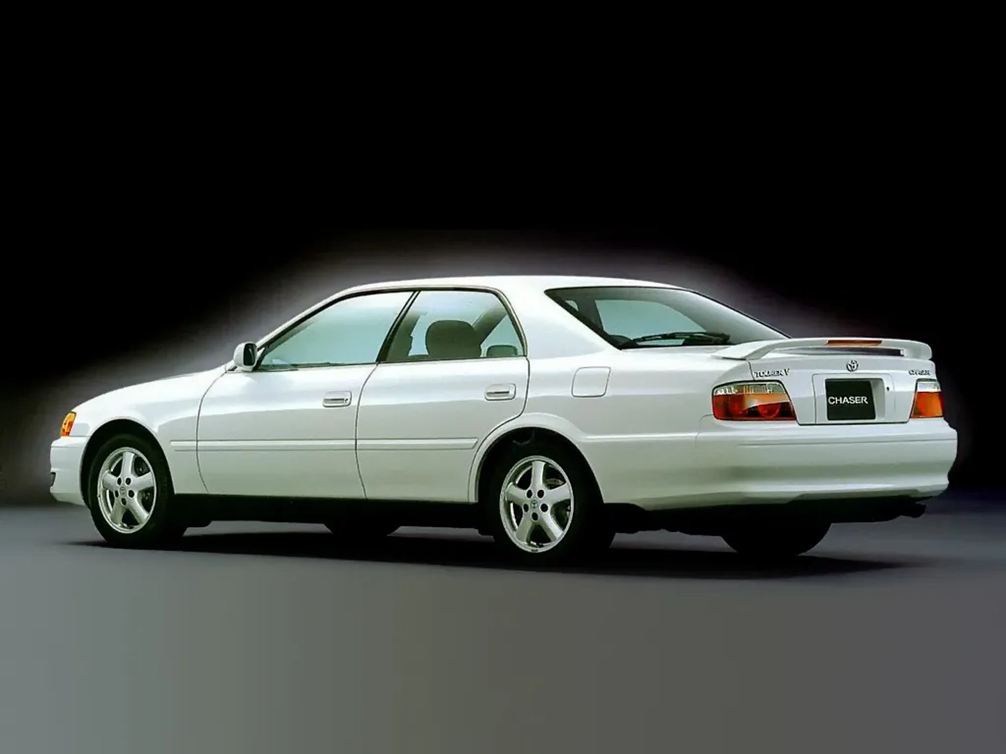 Toyota_Chaser_6_generation_restyling__Sedan__5.jpg