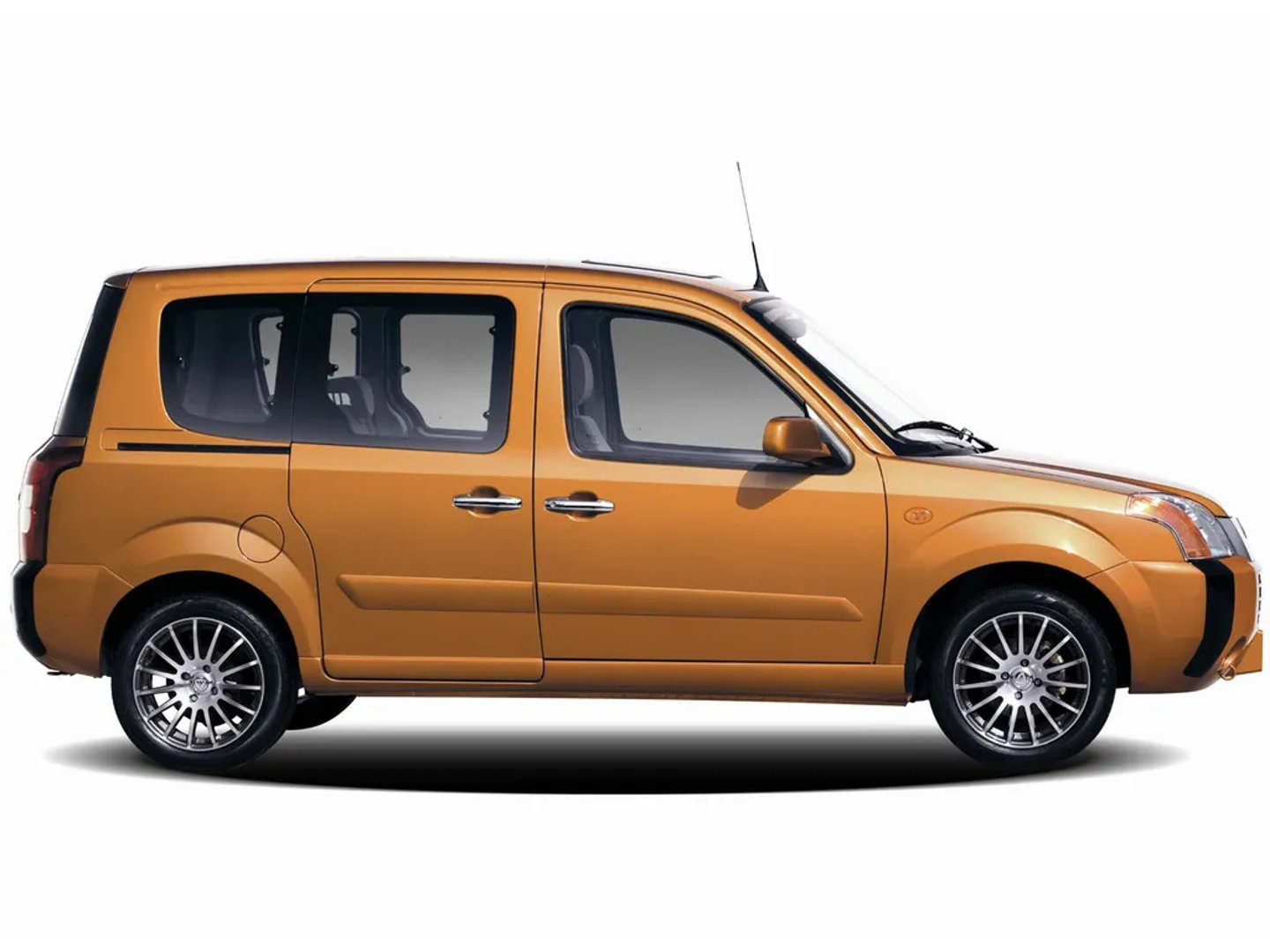 Foton_Midi_1_generation__Compact_Van__3.jpg