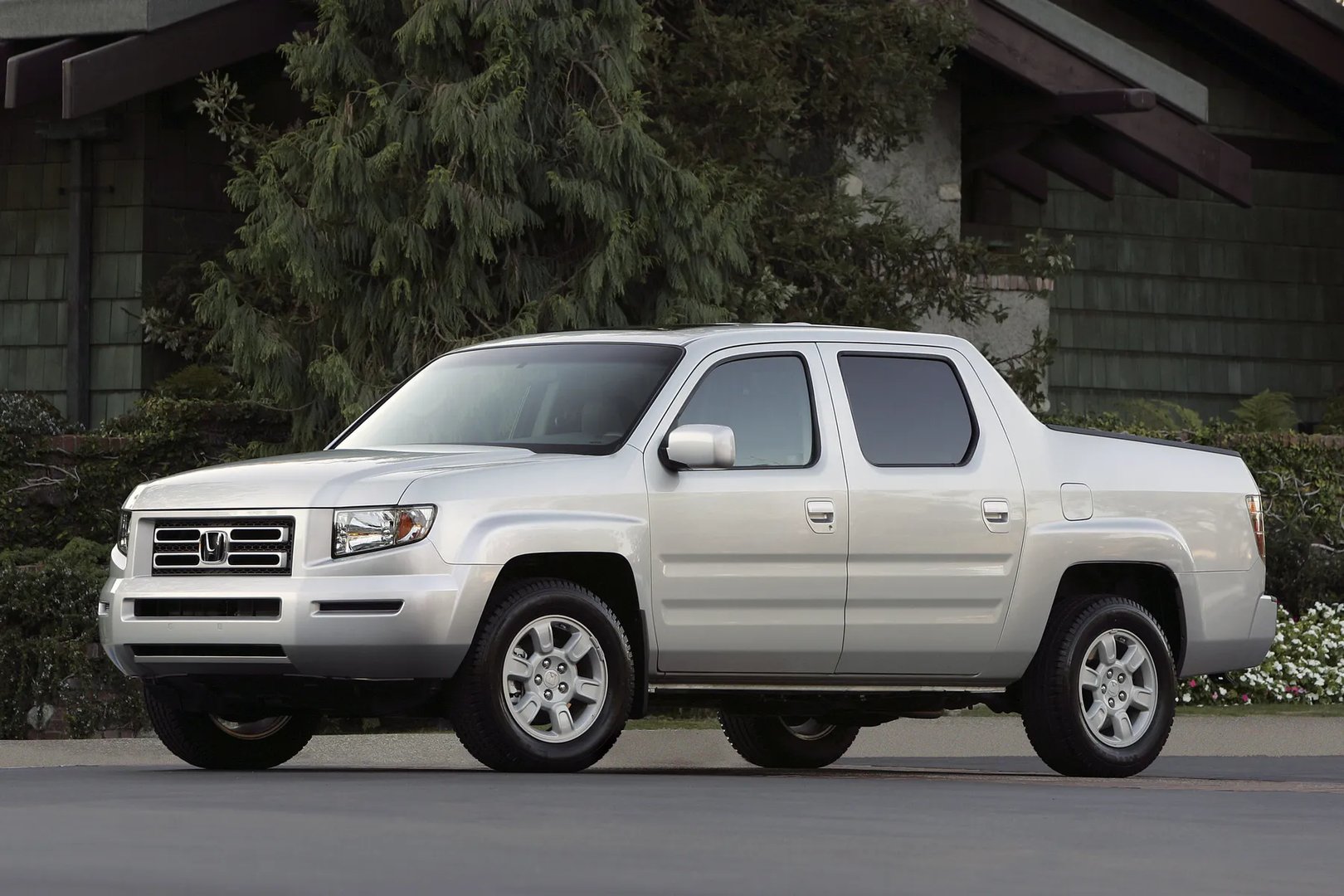 Honda_Ridgeline_1_generation__Pickup_double-cab__4.jpg