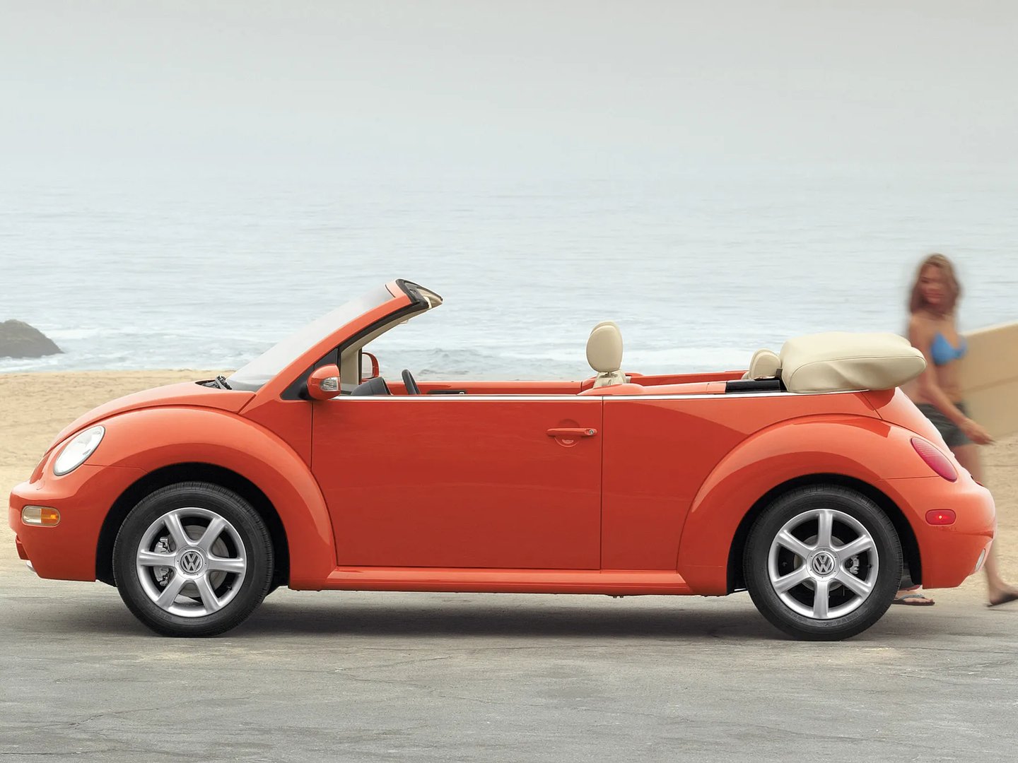 Volkswagen_Beetle_1_generation__Cabrio__2.jpg