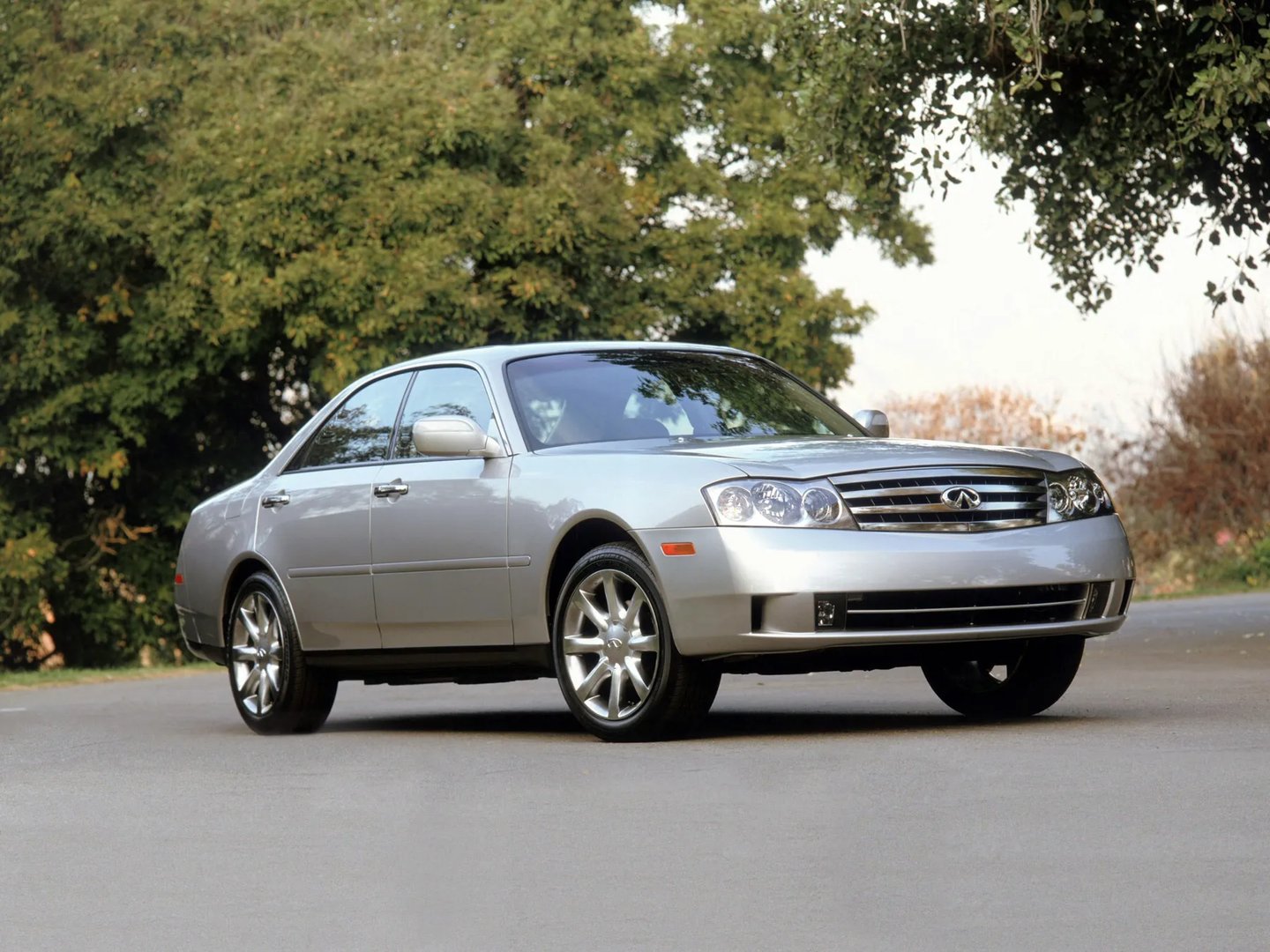 Infiniti_M_2_generation__Sedan__1.jpg