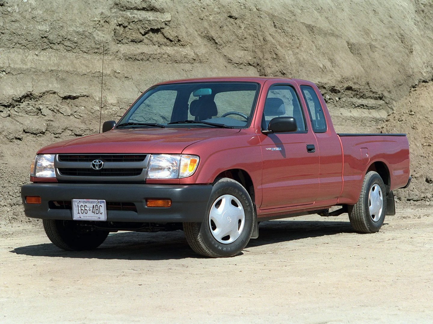 Toyota_Tacoma_1_generation_restyling__Pickup_1.5-cab__5.jpg