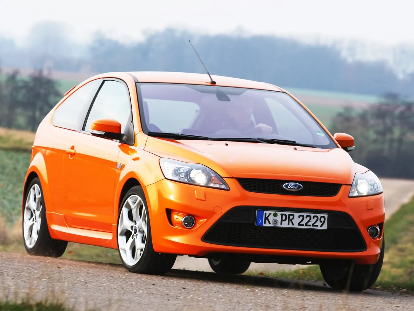 Ford_Focus_ST_2_generation_restyling__Hatchback_3-door__8.jpg