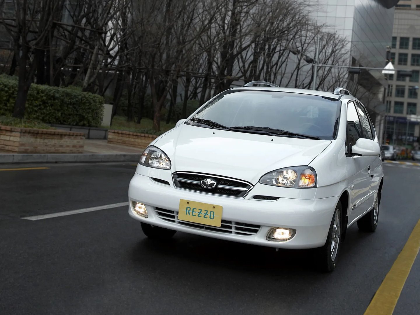 Daewoo_Rezzo_1_generation__Compact_Van__2.jpg