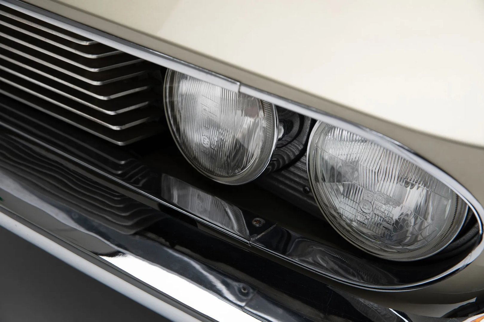 Nissan_Silvia_1_generation__Coupe__10.jpg
