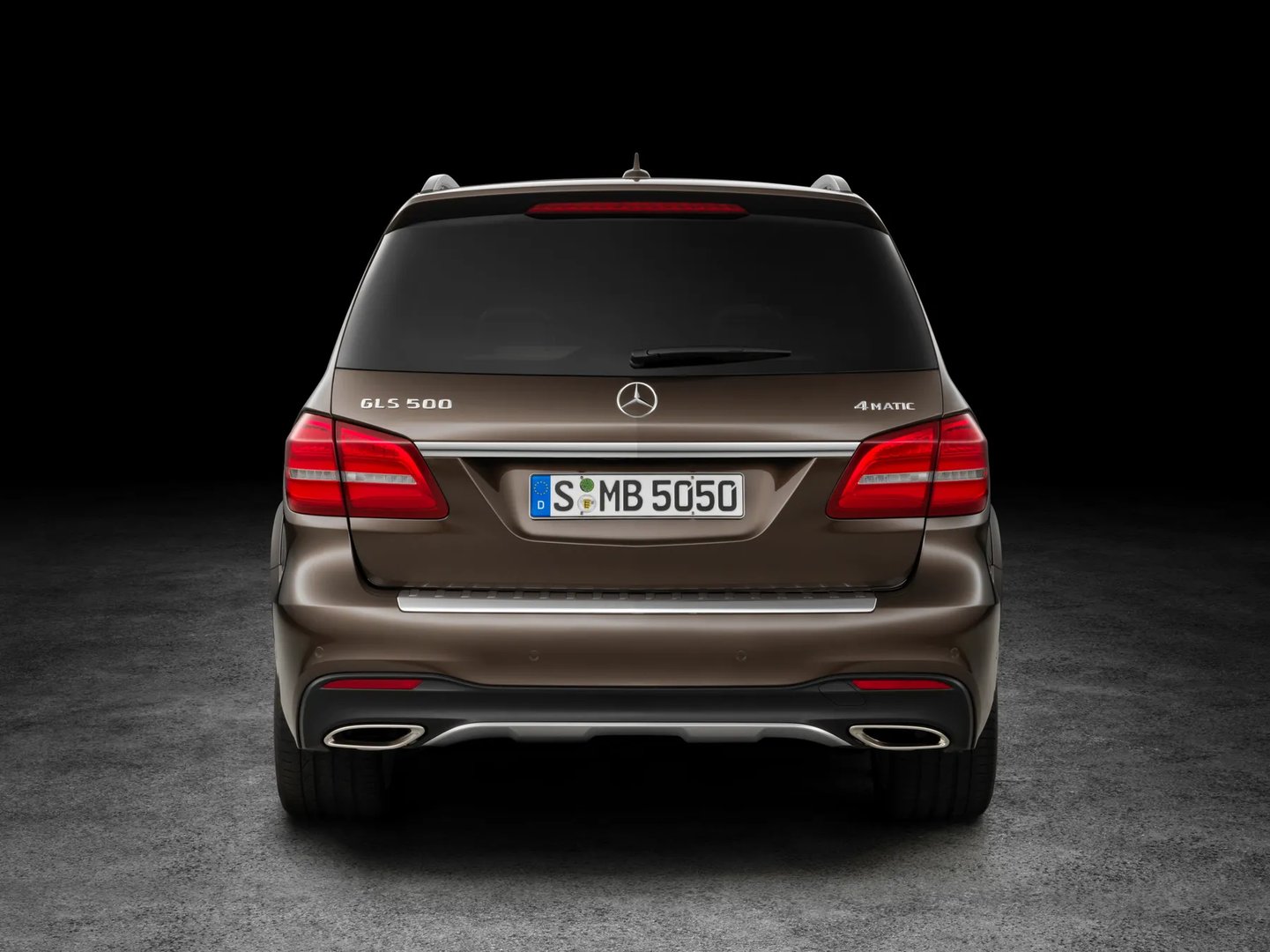 Mercedes_GLS_1_generation__SUV_5-doors__6.jpg