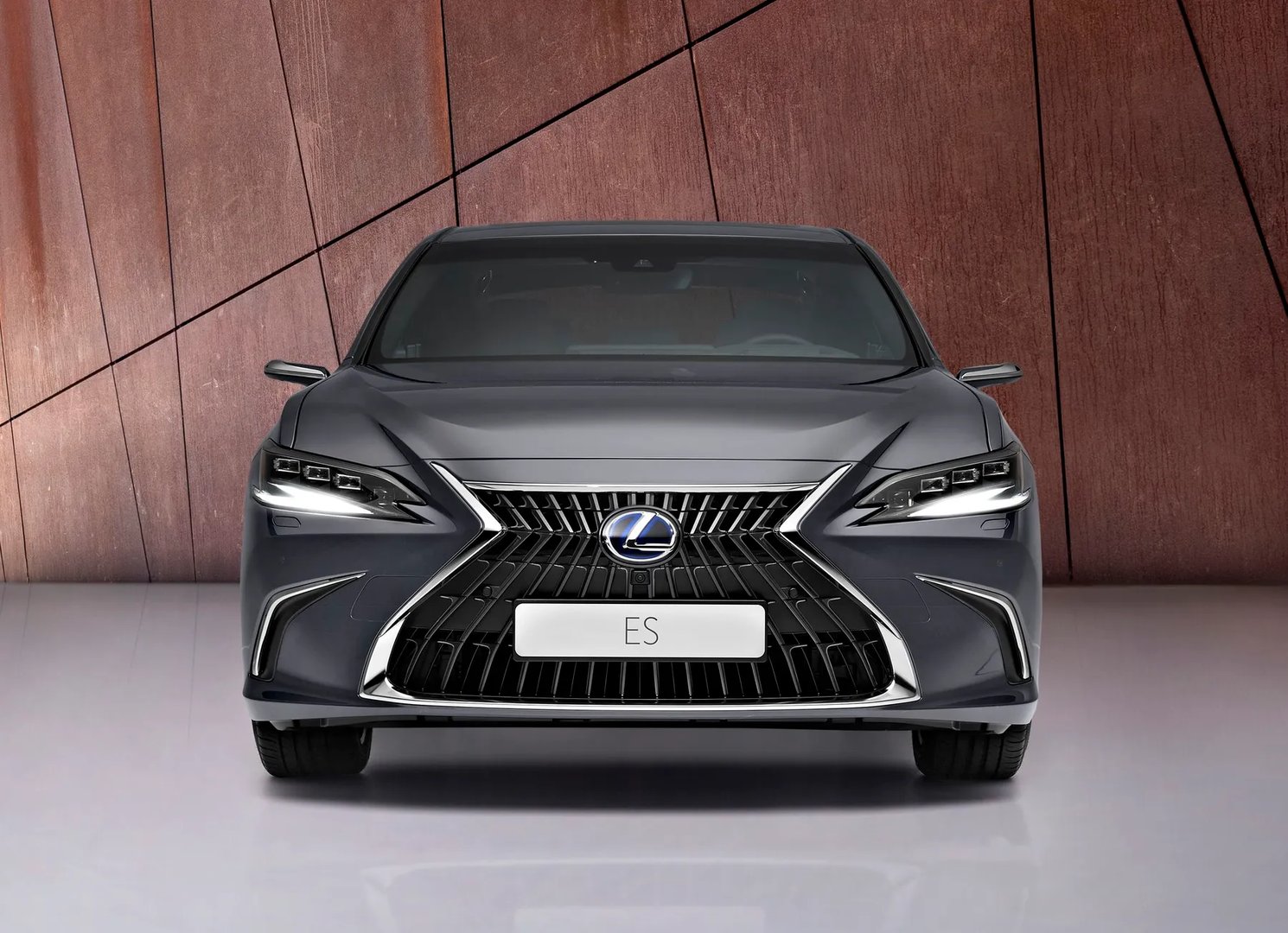 Lexus_ES_7_generation_restyling_1__Sedan__6.jpg