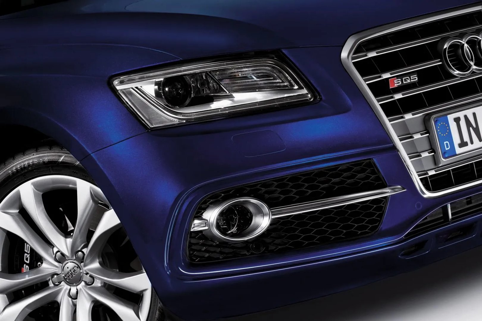 Audi_SQ5_1_generation__SUV_5-doors__5.jpg