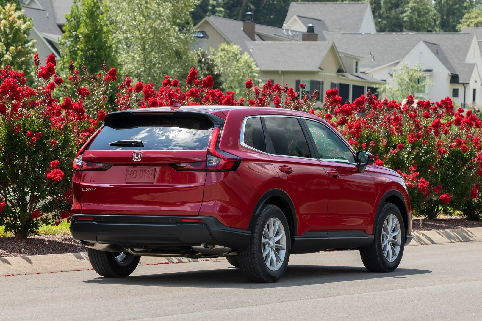 Honda_CR-V_6_generation__SUV_5-doors__6.jpg