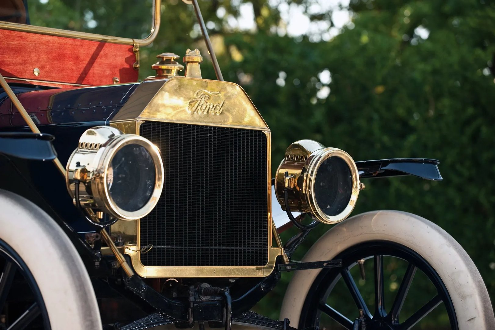 Ford_Model_T_1_generation__Van__10.jpg