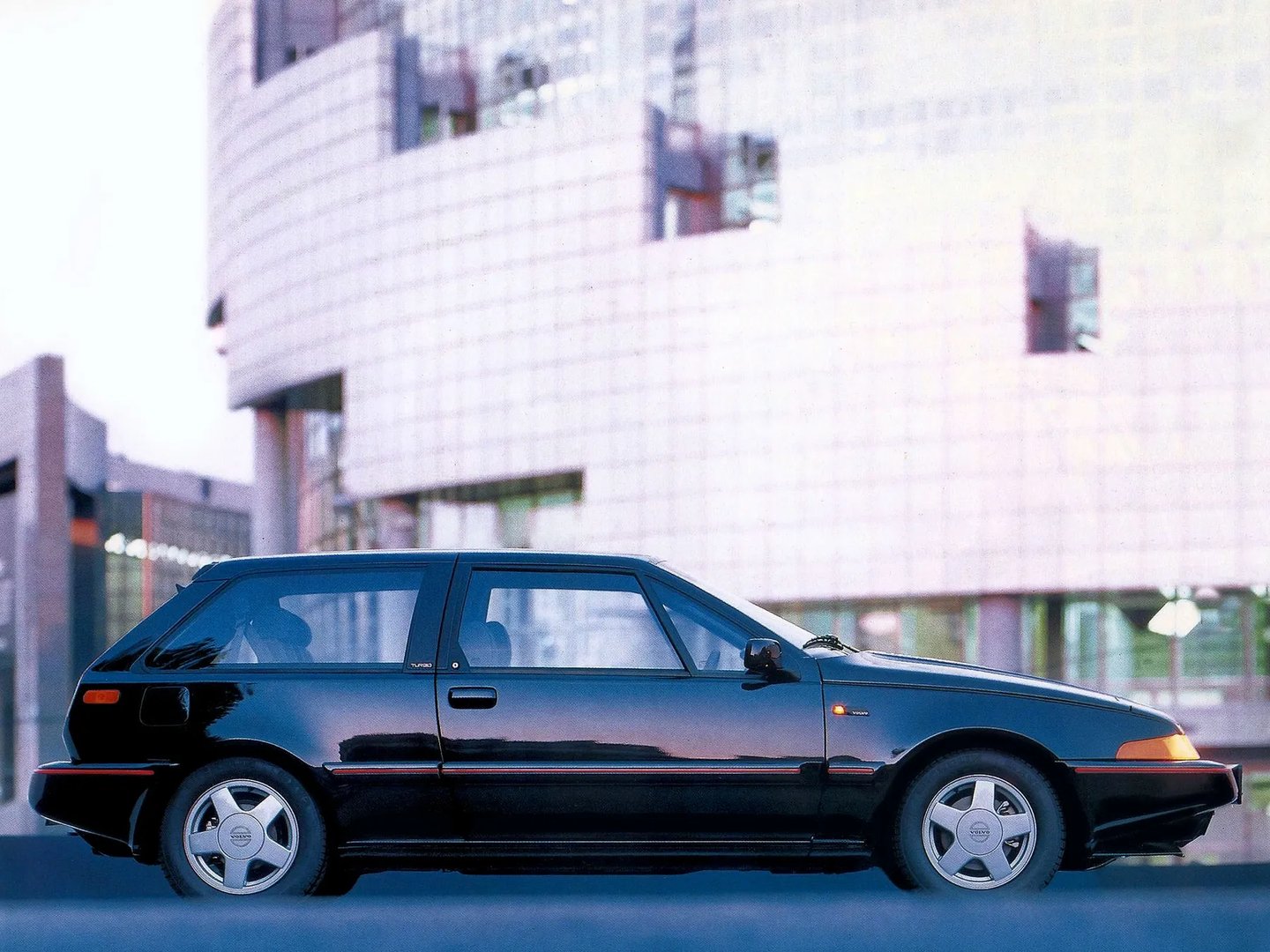 Volvo_480_1_generation__Coupe__5.jpg