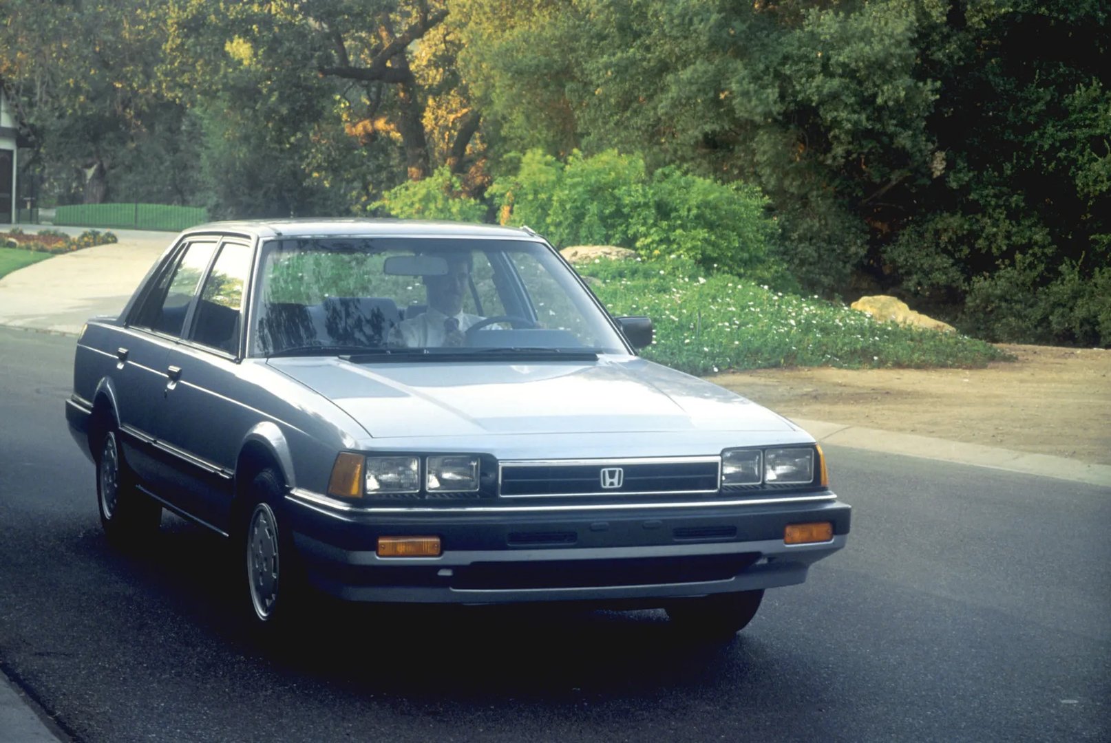 Honda_Accord_2_generation__Sedan__6.jpg