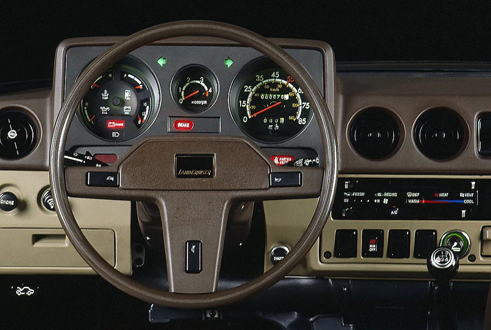Toyota_LC_7_generation__SUV_5-doors__12.jpg