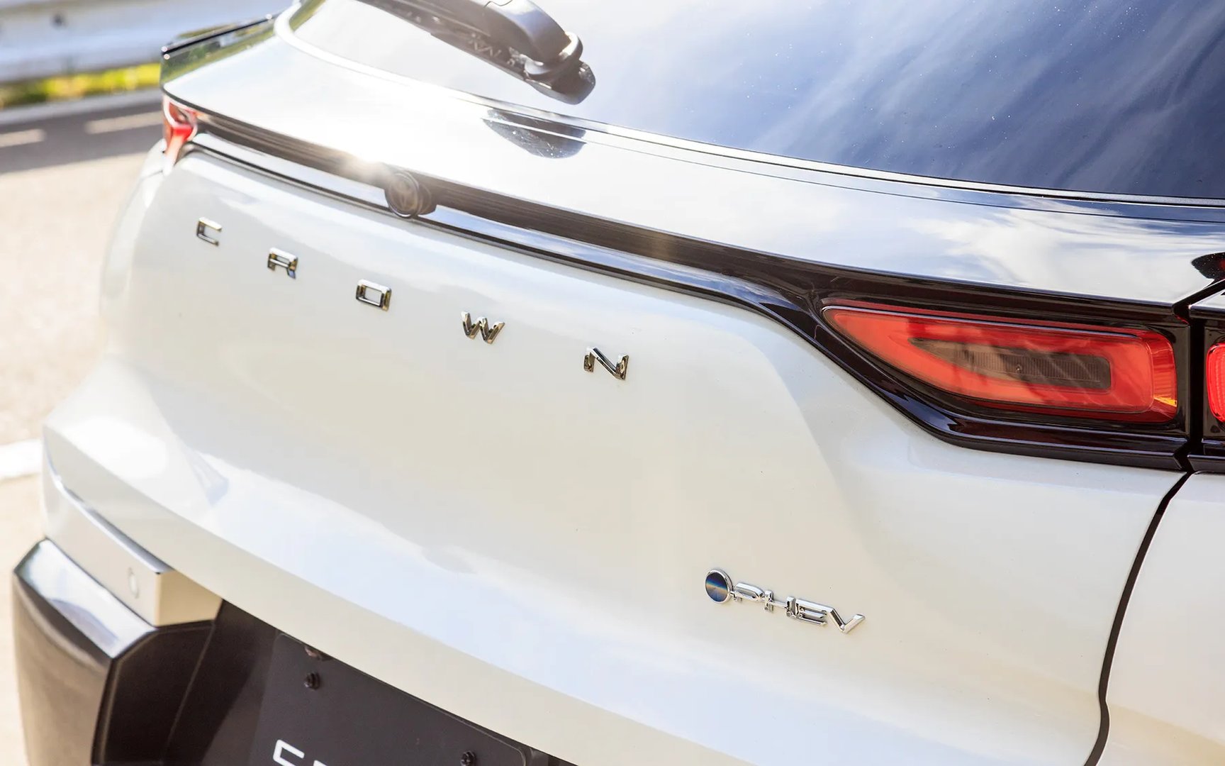 Toyota_Crown_Sport_1_generation__SUV_5-doors__3.jpg
