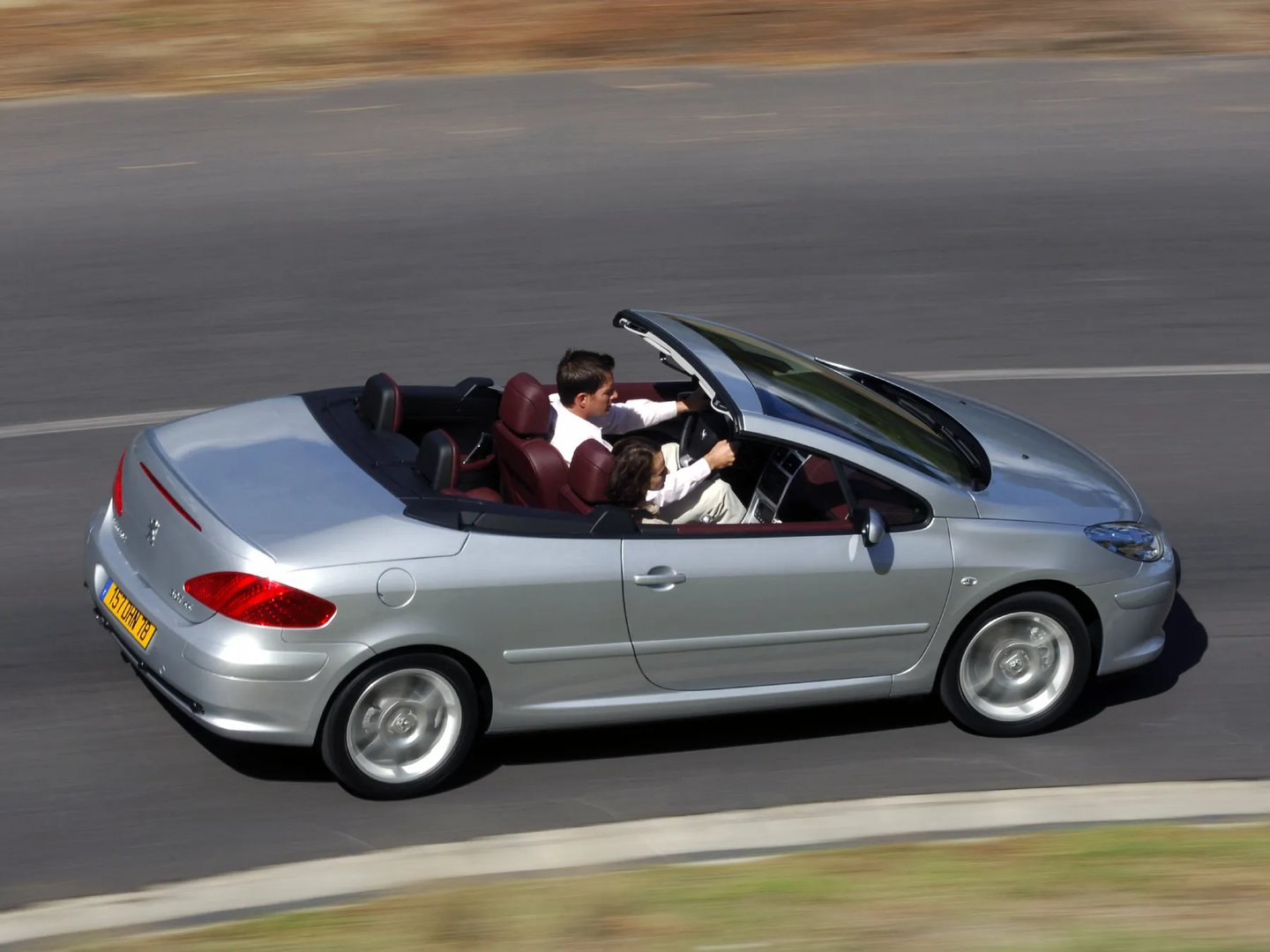 Peugeot_307_1_generation_restyling__Cabrio__3.jpg