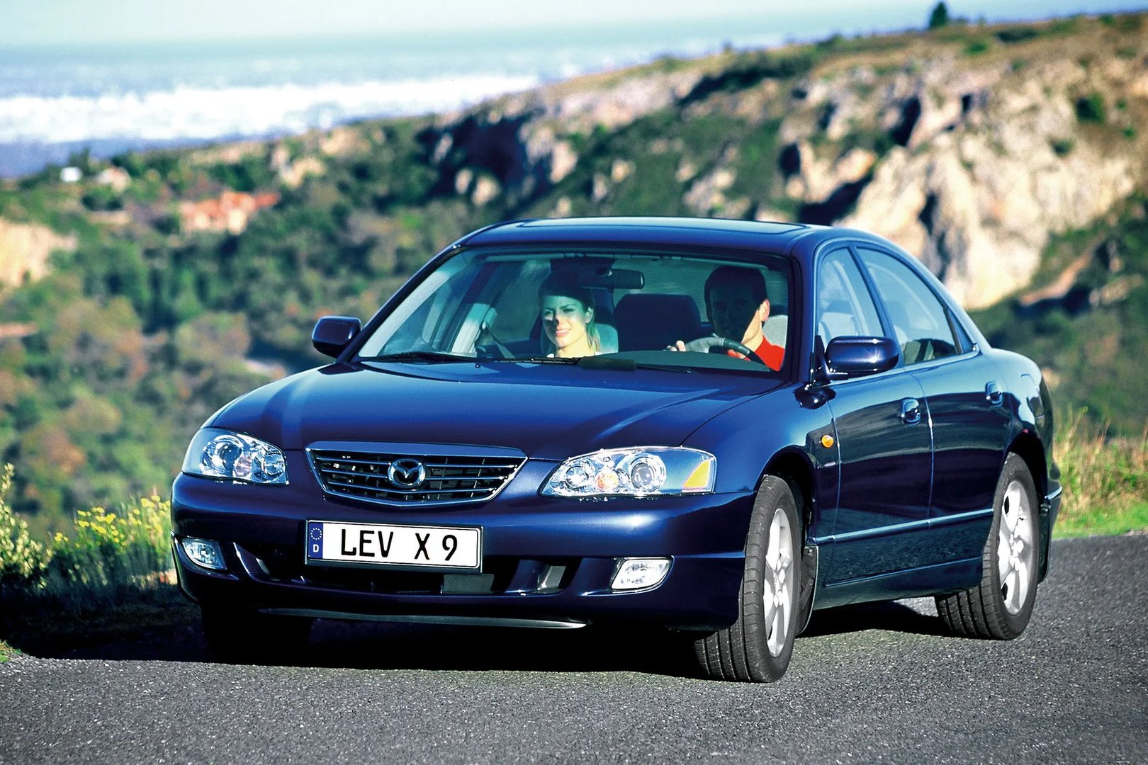 Mazda_Xedos_9_1_generation_restyling__Sedan__4.jpg