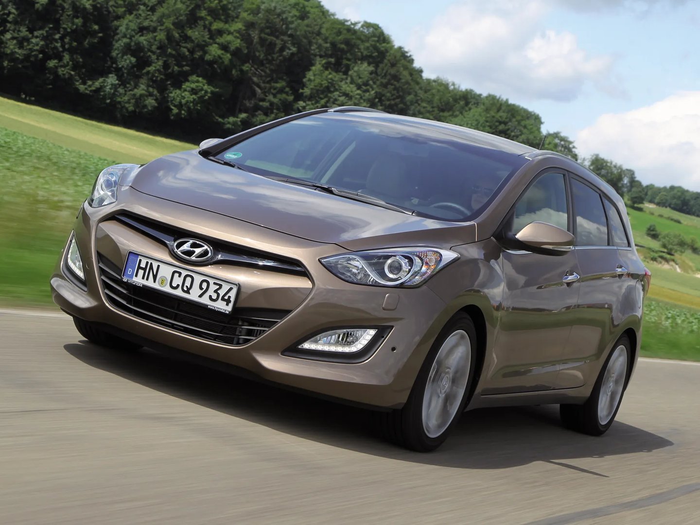 Hyundai_i30_2_generation__Estate_5-door__5.jpg
