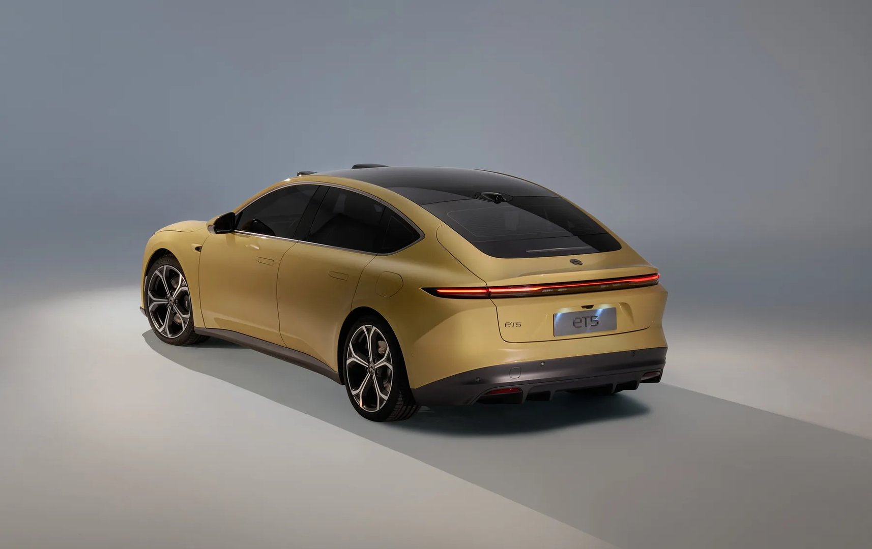 nio_ET5_1_generation__Liftback__4.jpg