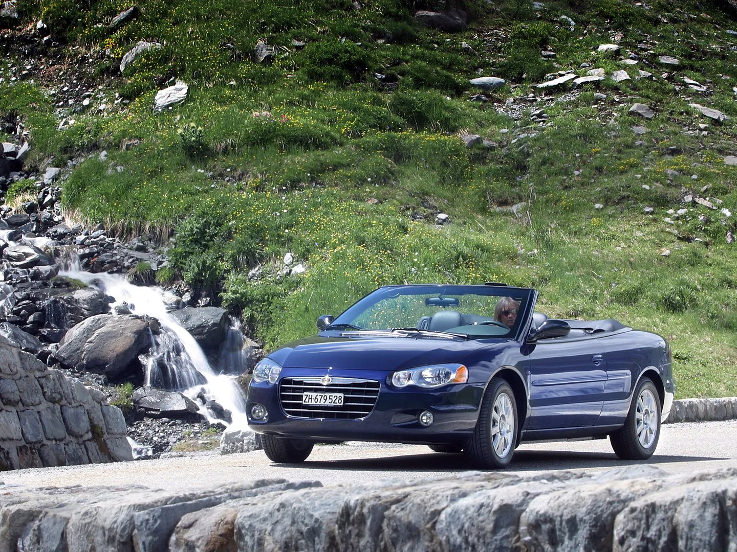 Chrysler_Sebring_2_generation_restyling__Cabrio__4.jpg