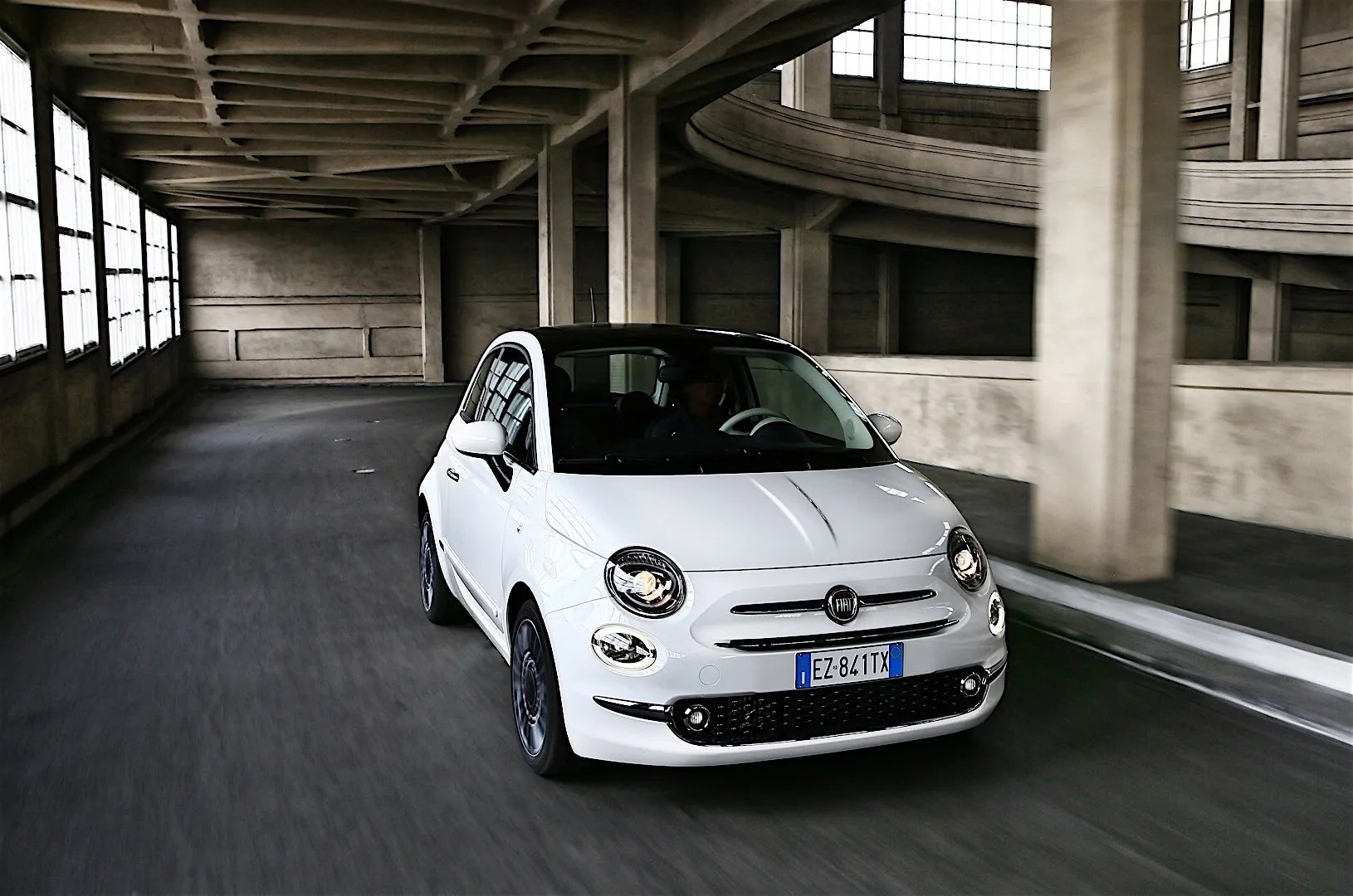 Fiat_500_2_generation_restyling__Mini_3-doors__12.jpg