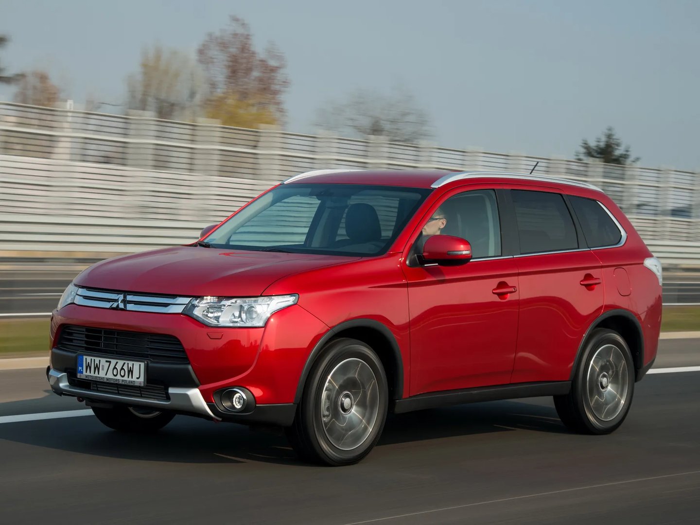 Mitsubishi_Outlander_3_generation_restyling__SUV_5-doors__9.jpg