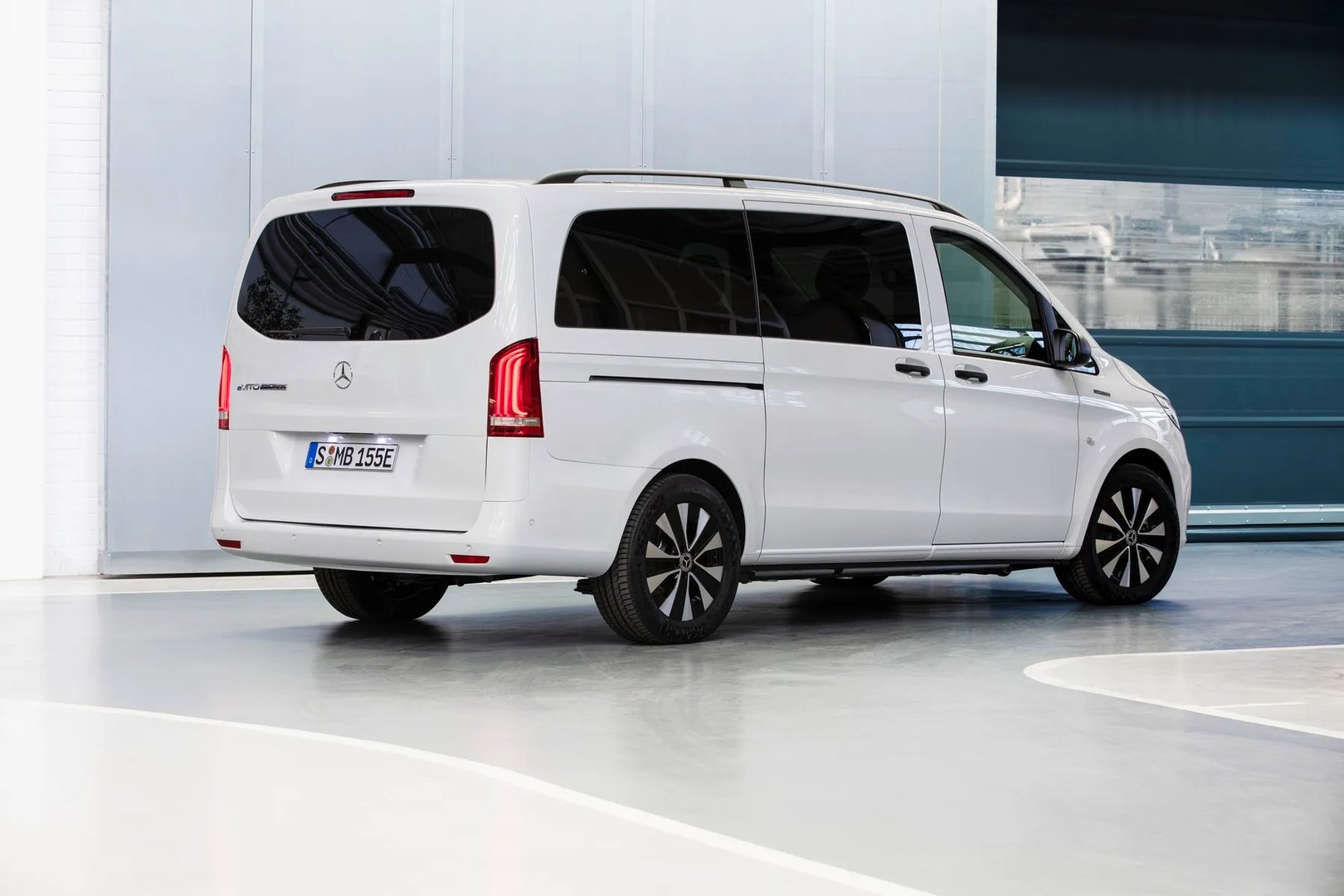 Mercedes_Vito_3_generation_restyling_2__Minivan__1.jpg