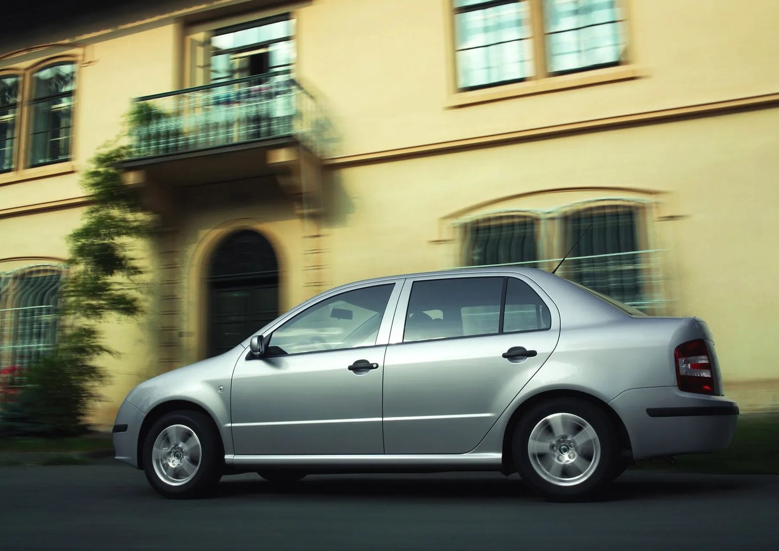 Skoda_Fabia_1_generation_restyling__Sedan__3.jpg